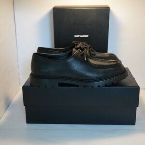 Yves SAINT LAURENT